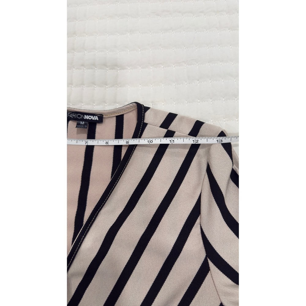 Fashion Nova Tan‎ Black Striped Wide Leg Wrap Jumpsuit Long Sleeve Medium - Picture 8 of 8